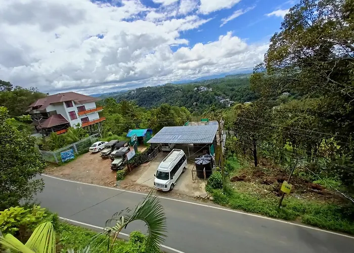 Monsoon Hills Villa Munnar