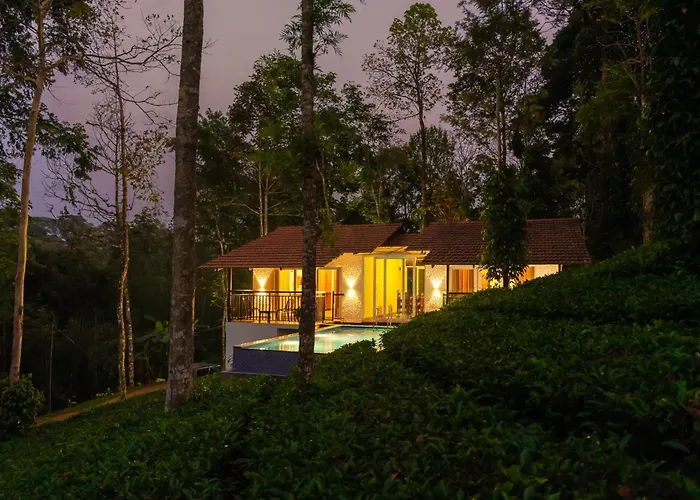 Tealawn Pool Villa, Munnar